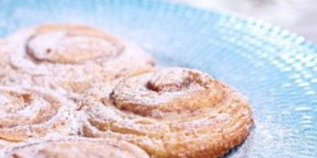 булочки с корицей из готового дрожжевого теста