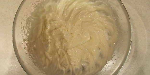 булочки с корицей, шоколадом и миндалем