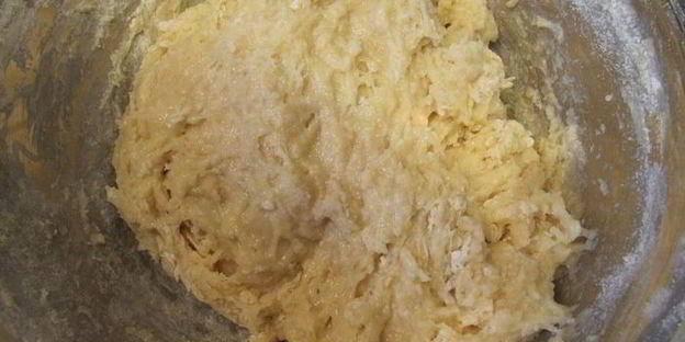 булочки с корицей, шоколадом и миндалем