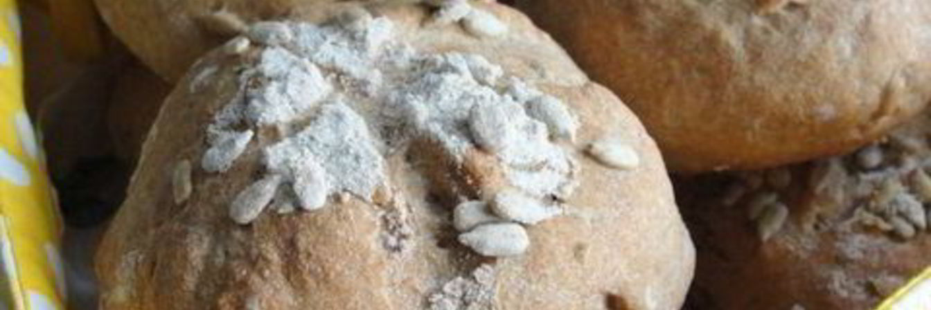 Булочки с семечками подсолнуха