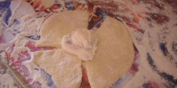 булочки с творогом и изюмом