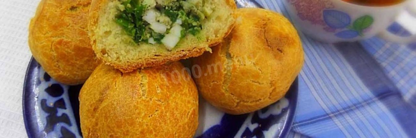 Булочки с яйцами и зеленью на простокваше
