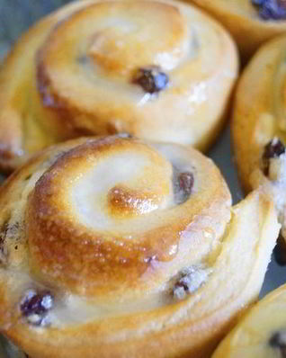 Булочки-улитки с начинкой из творожного сыра