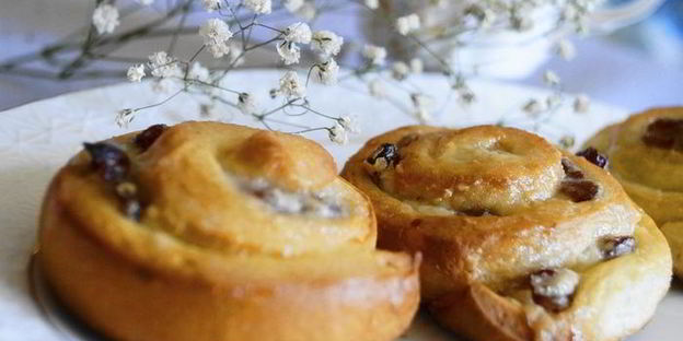 булочки-улитки с начинкой из творожного сыра