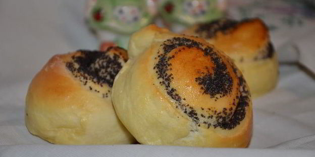 дрожжевые булочки с маком