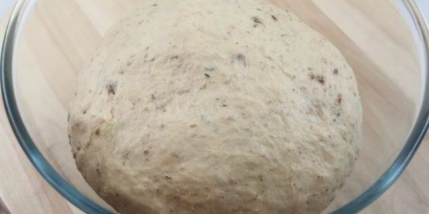 каштановые булочки с брусникой