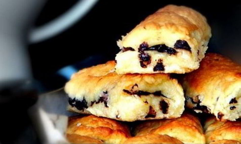 Рецепт хрустящих булочек с шоколадом за полчаса