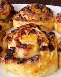 Булочки с изюмом