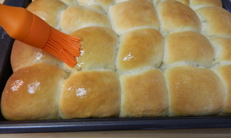 Рецепт сдобных булочек из дрожжевого теста