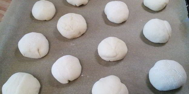 швейцарские молочные булочки