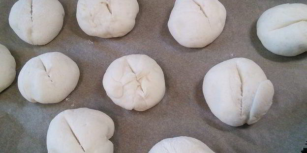 швейцарские молочные булочки