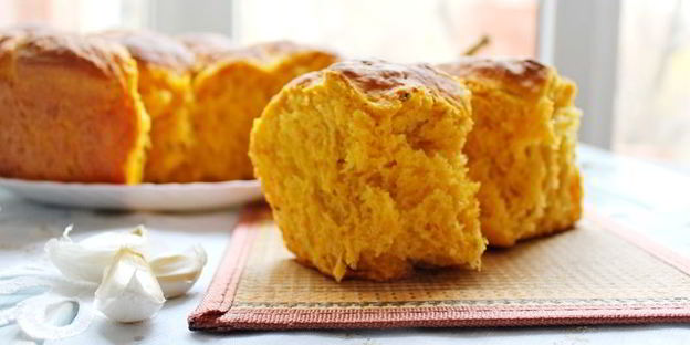 тыквенные булочки с чесноком и тимьяном