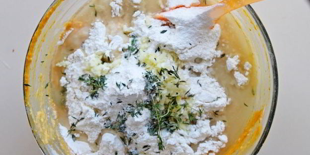 тыквенные булочки с чесноком и тимьяном