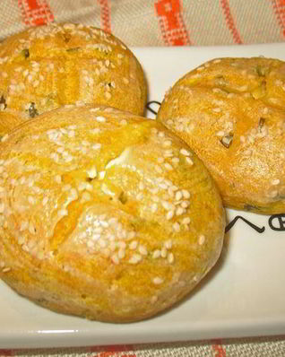 Тыквенные булочки с творожным сыром и зеленью