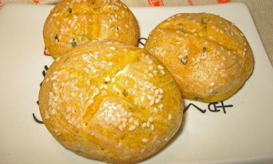 Рецепт тыквенных булочек с творожным сыром и зеленью