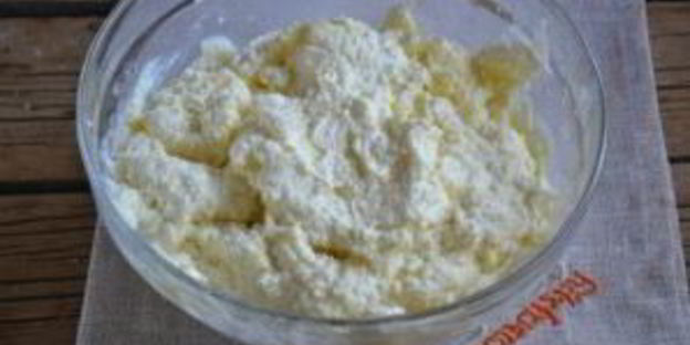 ватрушки из слоеного теста с творогом