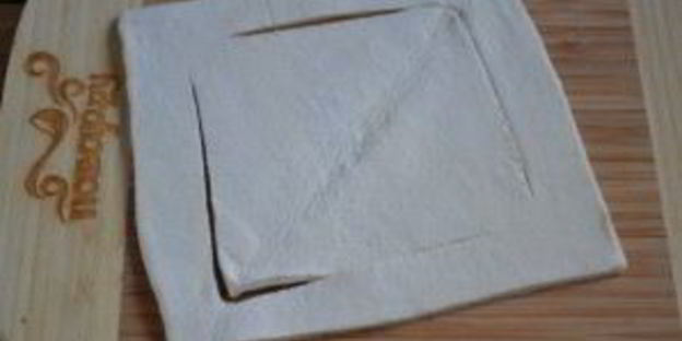 ватрушки из слоеного теста с творогом