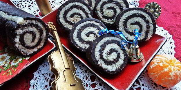 быстрый кокосово-шоколадный рулет