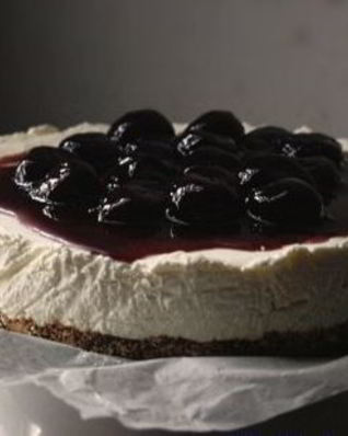 Чизкейк без выпечки с вишней