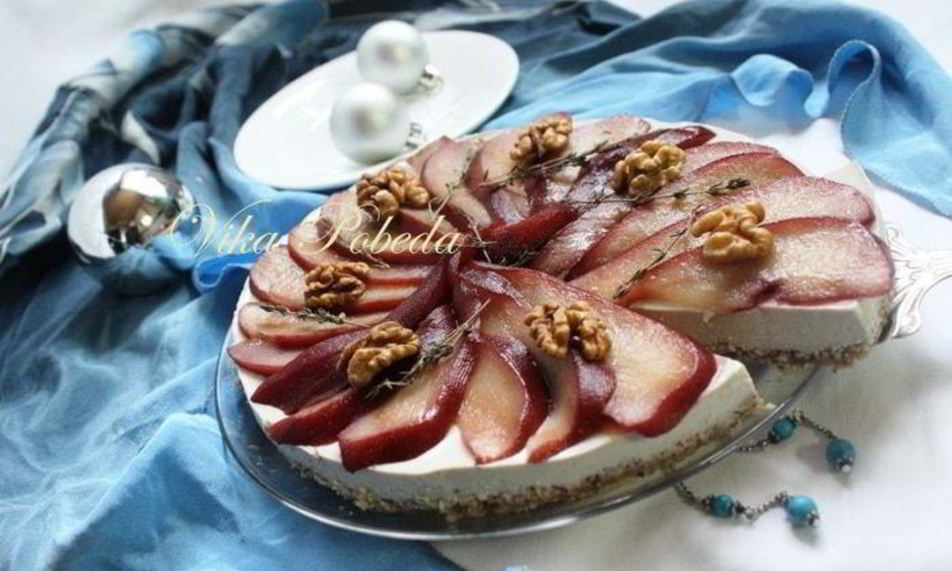 Рецепт чизкейка с голубым сыром и пьяной грушей