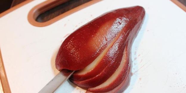 чизкейк с голубым сыром и пьяной грушей