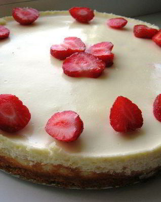 Чизкейк с клубникой