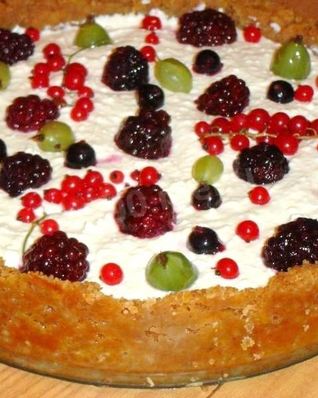 Чизкейк с летними ягодами