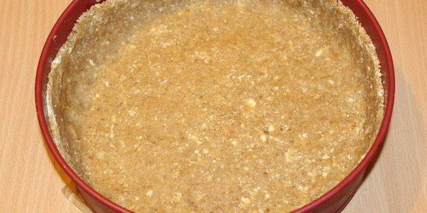 чизкейк с маскарпоне и брусничным соусом