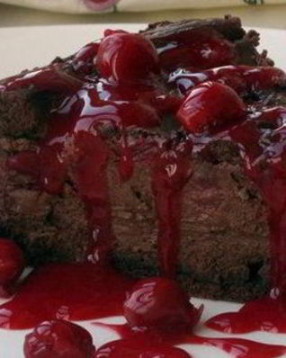 Чизкейк с шоколадом и вишней