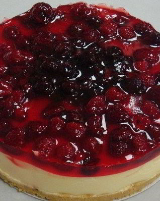 Чизкейк с ягодным топпингом