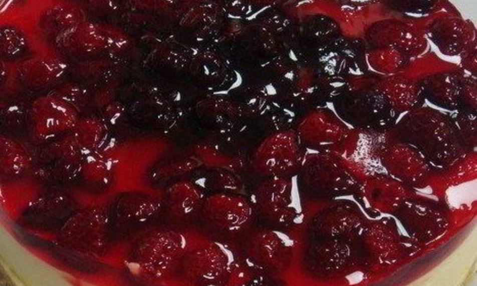 Рецепт чизкейка с ягодным топпингом