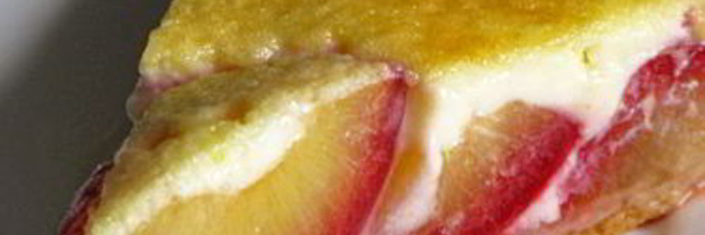 Чизкейк со сливой