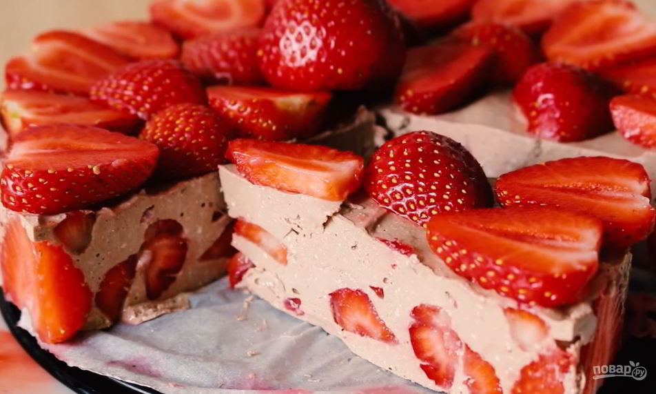 Рецепт диетического шоколадного чизкейка с клубникой