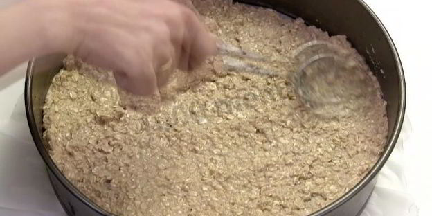 фитнес чизкейк с творогом, какао, бананами и овсянкой