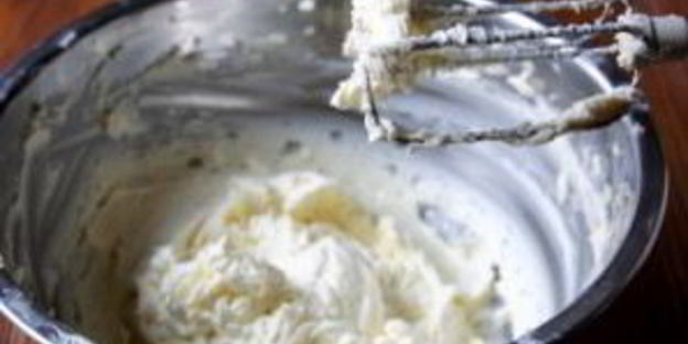 шоколадный чизкейк с вишней