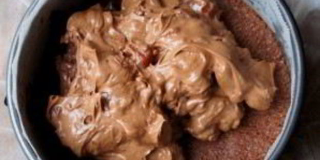 шоколадный чизкейк с вишней