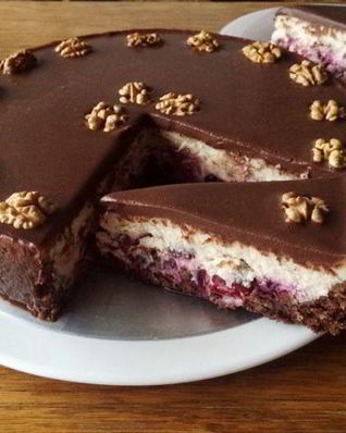 Вишнево-смородиновый чизкейк