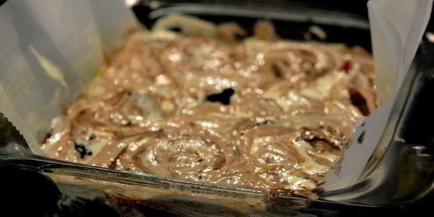 ягодный брауни чизкейк