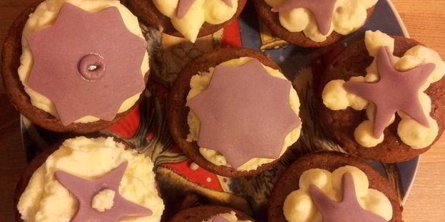 капкейки с сюрпризом и сырным кремом