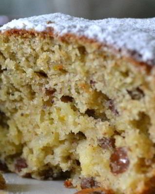 Кекс с ананасом и изюмом