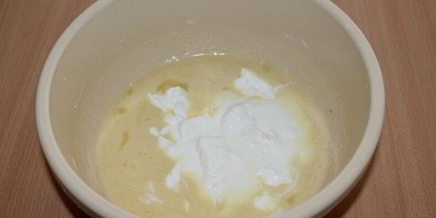 кекс с ревенем и пудингом