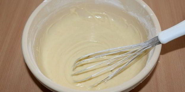 кекс с ревенем и пудингом