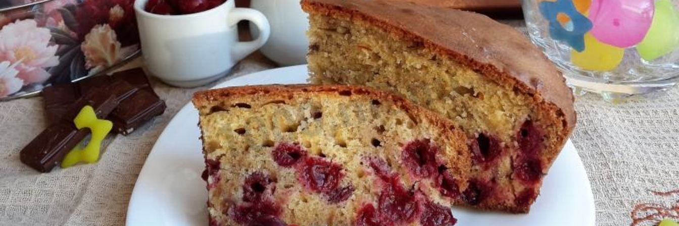 Кекс с вишнями