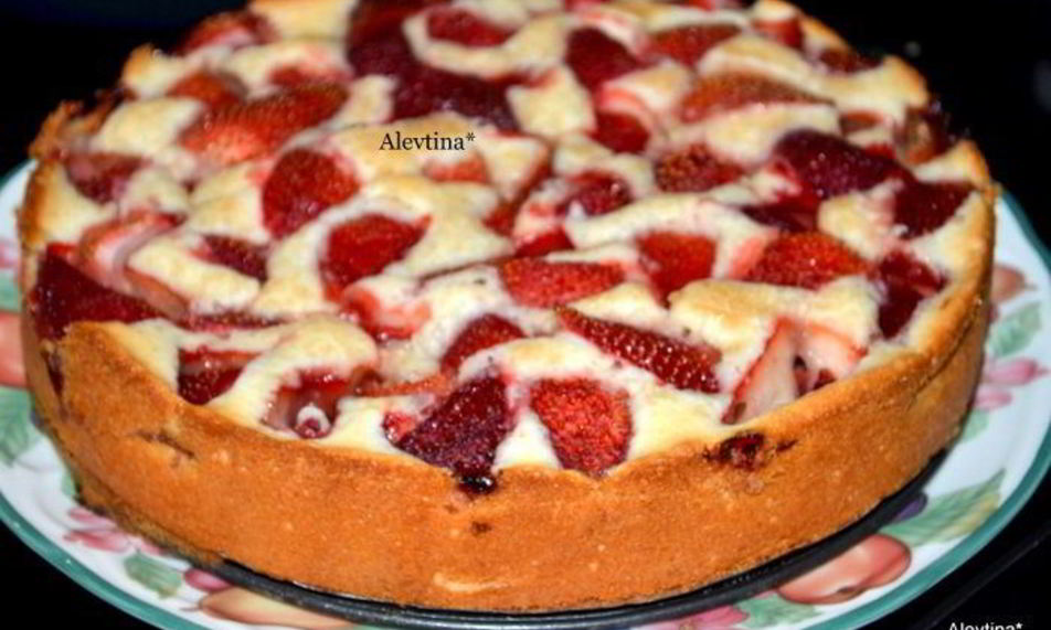 Рецепт клубничного летнего кекса