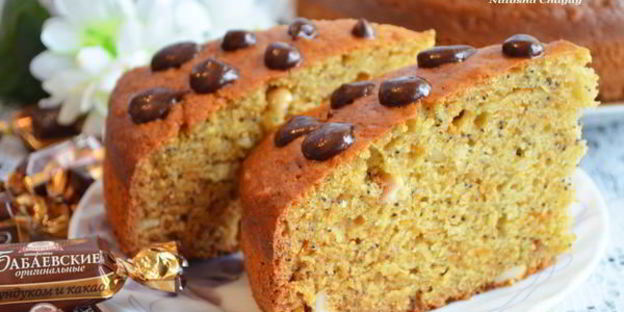 морковный кекс с орехами и маком