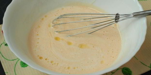 мраморный пряный кекс на сыворотке с малиной