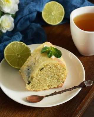 Мятный кекс в лаймовой глазури