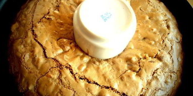 орехово-шоколадный кекс с цукатами из сметанного яблока