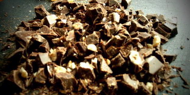 орехово-шоколадный кекс с цукатами из сметанного яблока