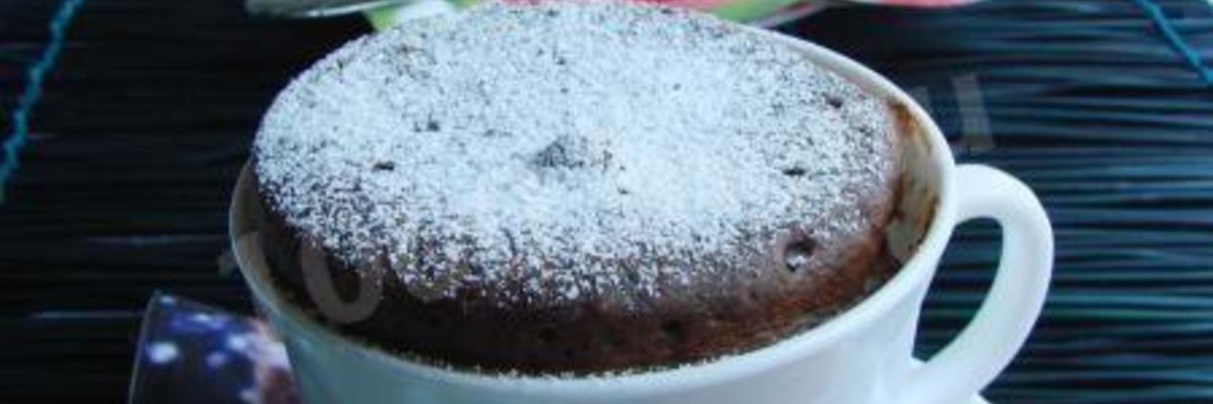 Шоколадный кекс в кружке в микроволновке за 3 минуты